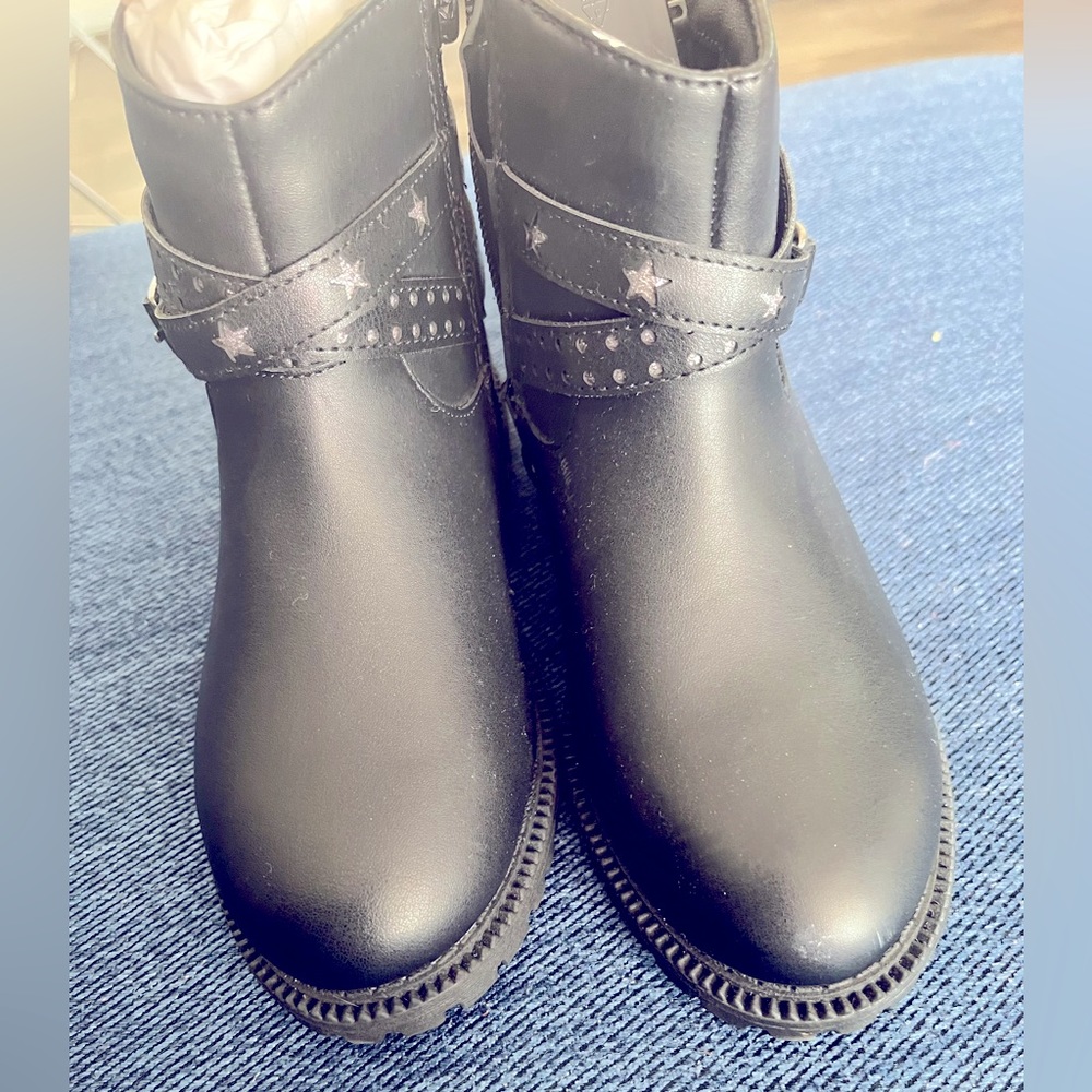 Black boots 12c